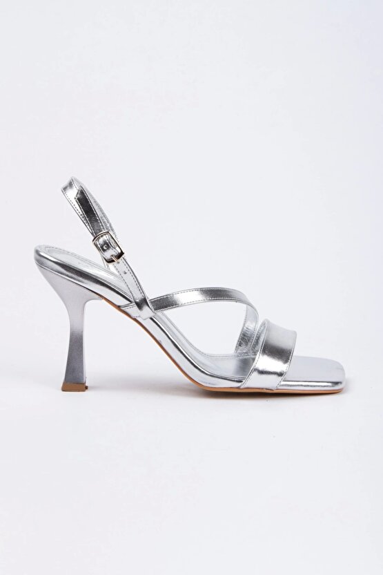 Kadın Yazlık Mezuniyet Ayakkabısı