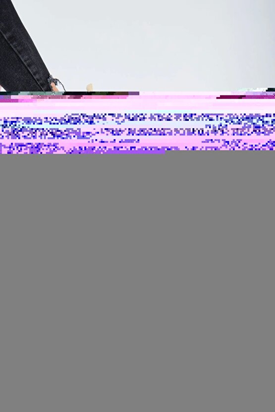 Siyah Feminen Çabasız şık Görünmenin Tarzı Kırışık Rugan Taşlı Bot