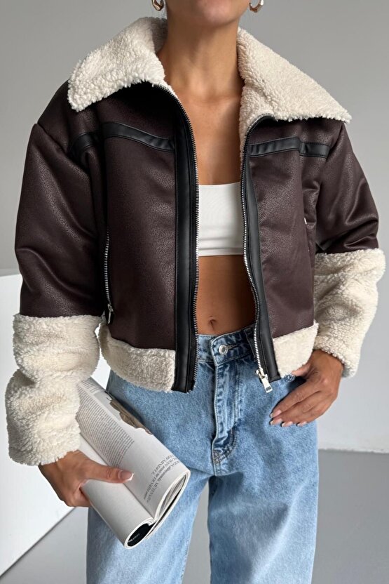 Kadın Peluş Detaylı Crop Biker Suni Deri Mont