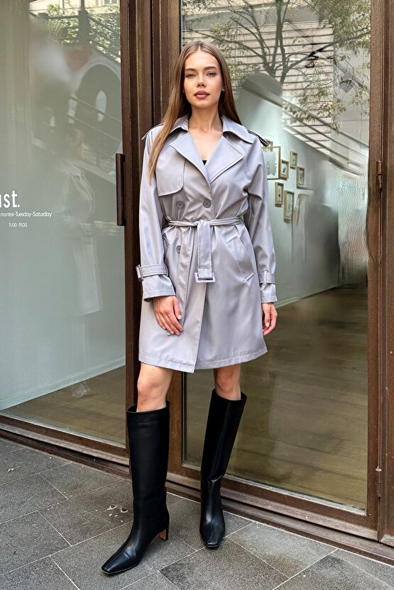 Kadın Kemerli Düğmeli Kruvaze Yaka Trençkot - Gri 9360