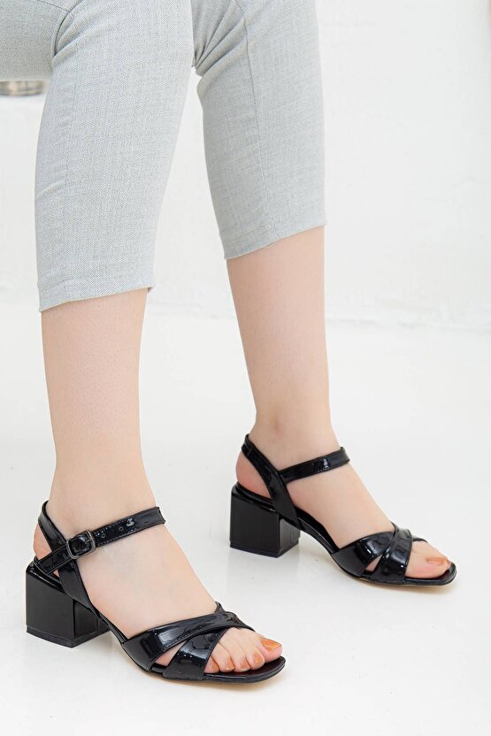 Kadın Hakiki Deri Yazlık Ayakkabı Siyah Rugan