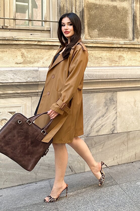 Kadın Kemerli Düğmeli Kruvaze Yaka Trençkot - Taba 9360