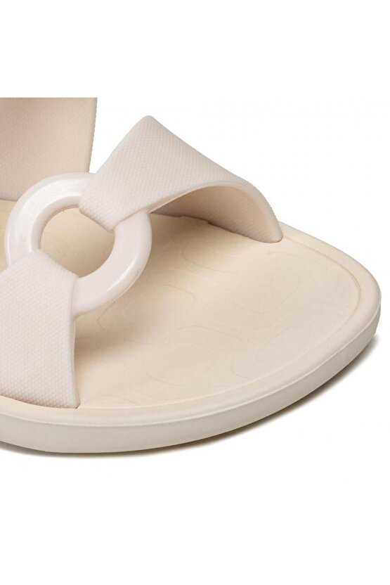 Kadın Bej Ella Ad Terlik