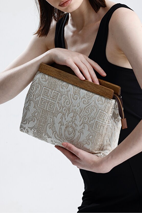 Kadın Krem Otantik Desen Clutch Çanta