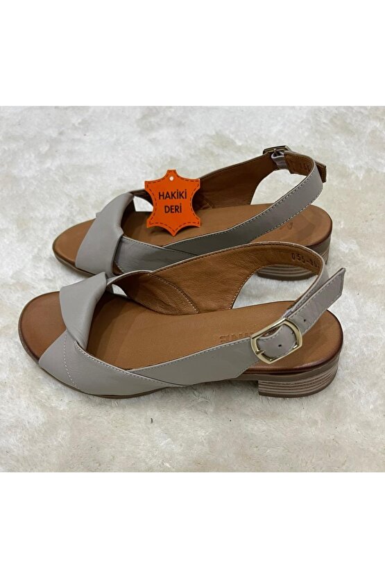 Hakiki Deri Kadın Yazlık Kısa Topuklu Üstü Yumuşak Derili Içi Yumuşak Taban Ayakkabı