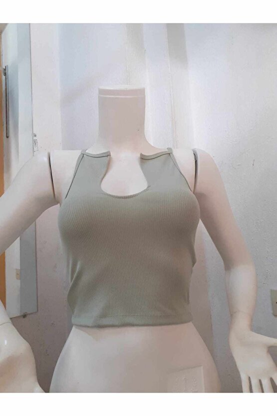Fıstık Yeşili Askılı Göğüs Dekolteli crop
