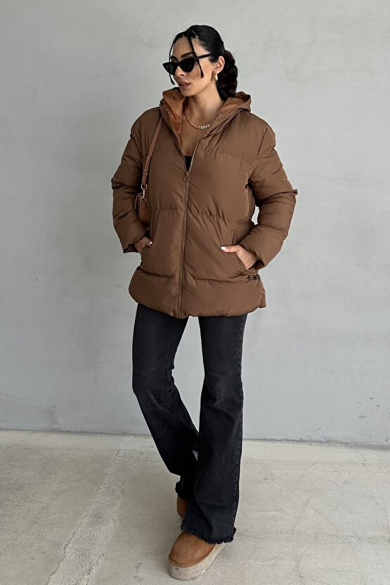 Kadın Kahverengi Kapüşonlu Şişme Mont