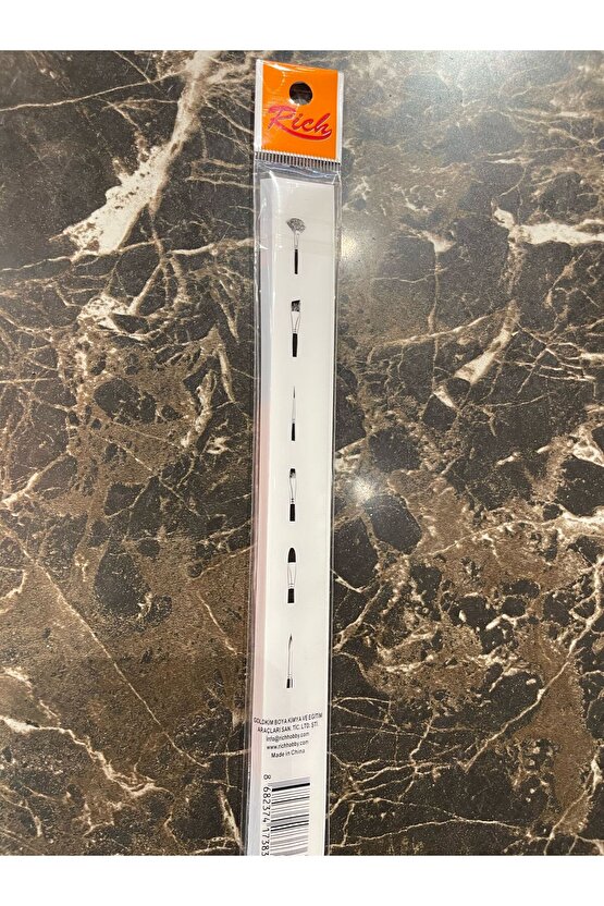 Art 220 Sentetik Kedi Dili Fırça Numara: 4