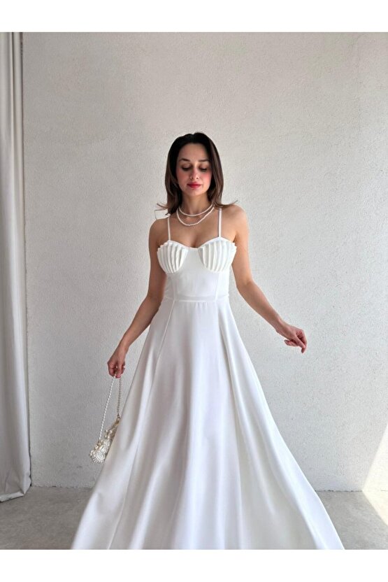 Kadın İnce askılı Göğüs Deniz Kabuğu Detaylı Kalp Yaka Uzun Elbise