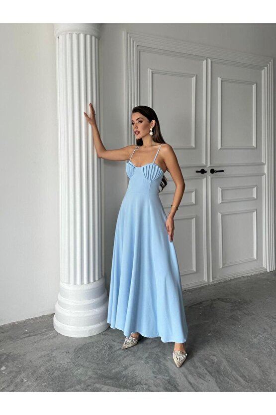 Kadın İnce askılı Göğüs Deniz Kabuğu Detaylı Kalp Yaka Uzun Elbise