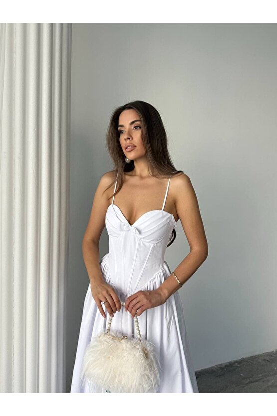 Kadın Kalp Yaka İnce Askılı Fiyonk Detaylı Korse Formlu Uzun Elbise