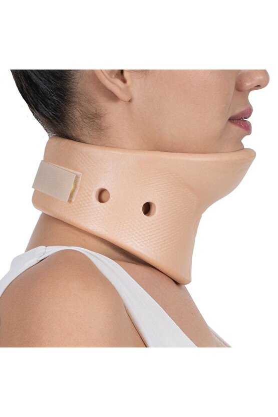 Medikaltec Nelson Boyunluk Çenelikli, orta boy, rahat ve destekleyici kullanım