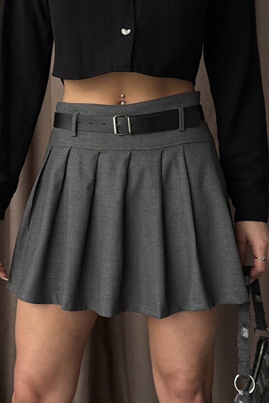 Kadın Piliseli Kemerli Mini Etek