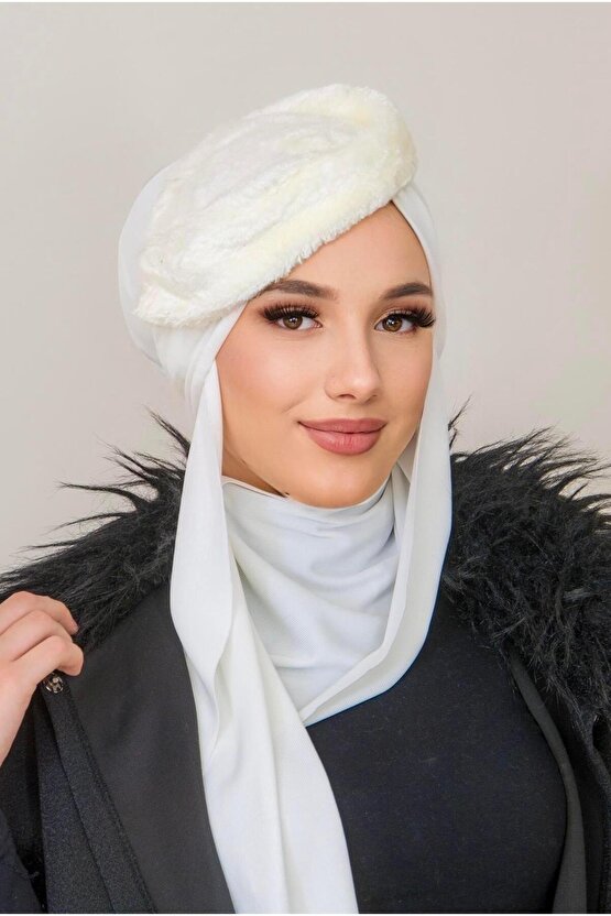 Beyaz Kürk Şapka Detaylı Kelebek Bone Şal