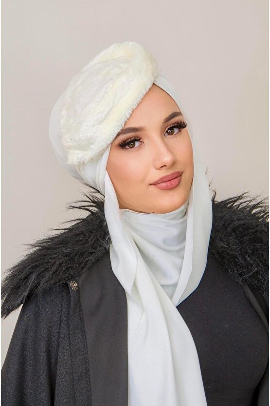 Beyaz Kürk Şapka Detaylı Kelebek Bone Şal