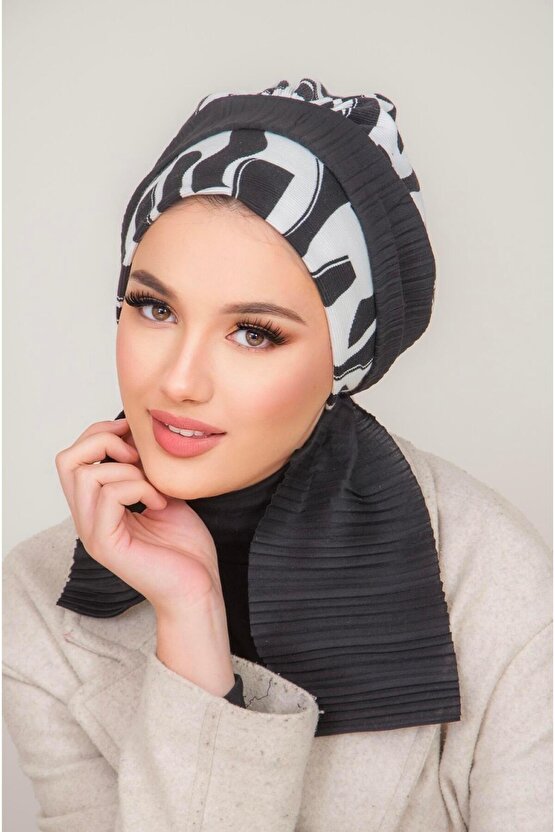 Siyah Beyaz Piliseli Fularlı Bone