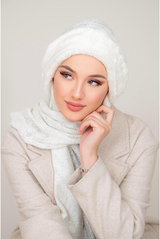 Beyaz Triko Kürklü Kelebek Bone Şal