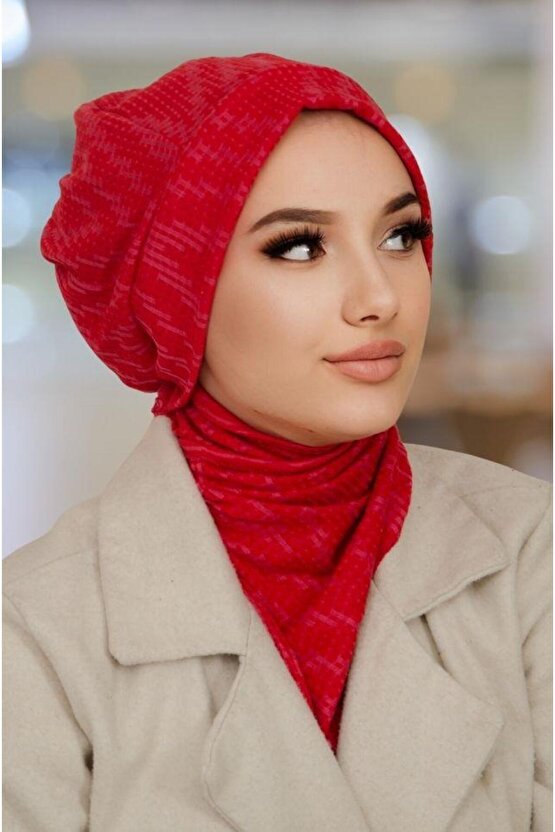 Kırmızı Desen Tesettür Bere ve Etol Takım