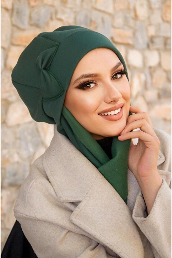 Zümrüt Yeşili Fiyonklu Tesettür Bere