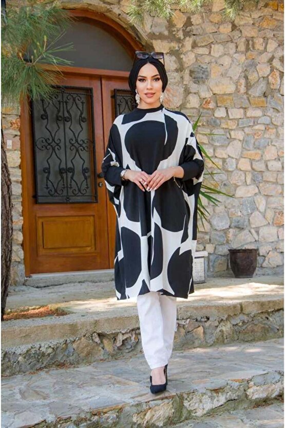Siyah Beyaz Oversize Tesettür Tunik