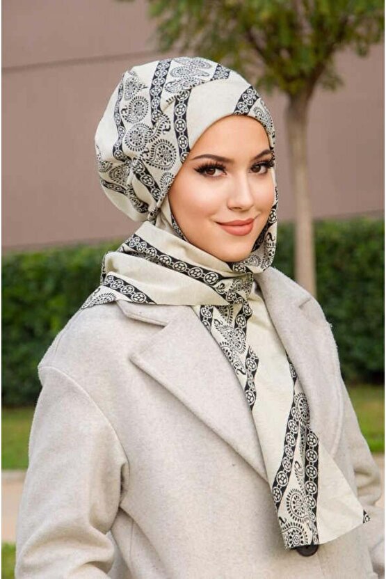 Ekru Siyah Etnik Tesettür Bere