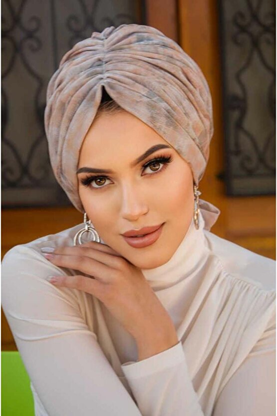 Ekru Ebruli Köpük Tokalı Bone