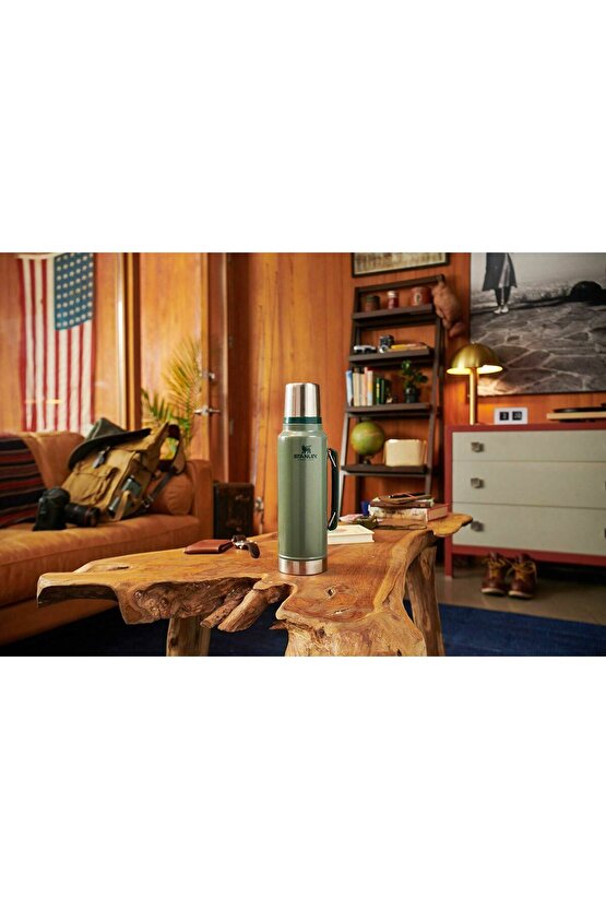 The Legendary Classic Bottle 1.9L  2.0QT