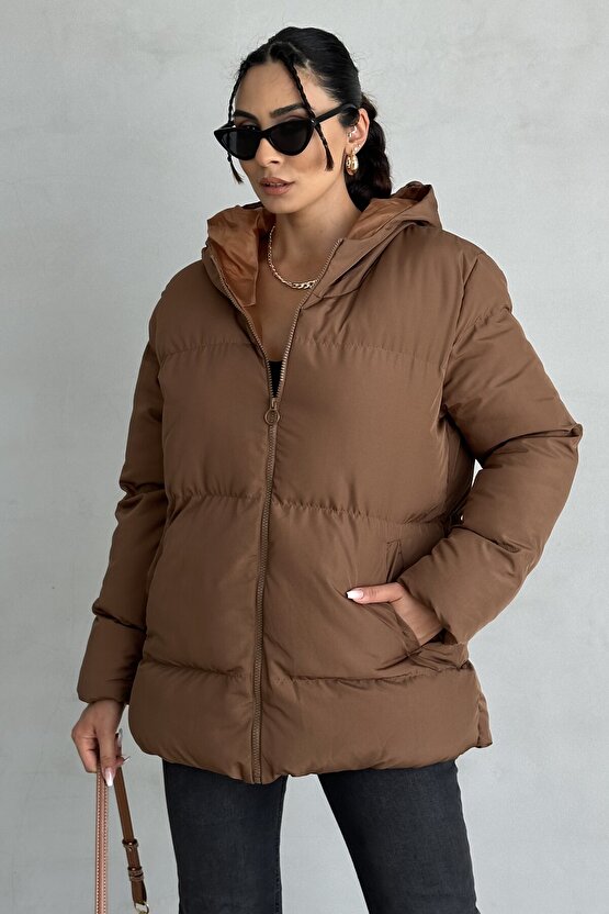 Kadın Kahverengi Kapüşonlu Şişme Mont