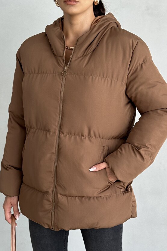 Kadın Kahverengi Kapüşonlu Şişme Mont