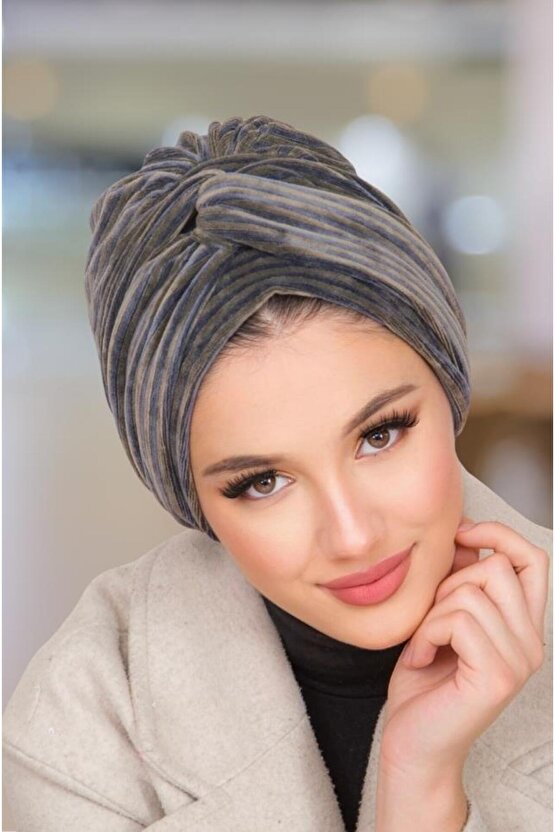 Antrasit Çizgili Burgu Detaylı Bone