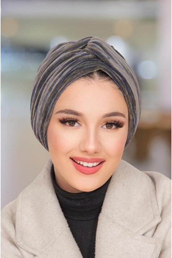 Antrasit Çizgili Burgu Detaylı Bone