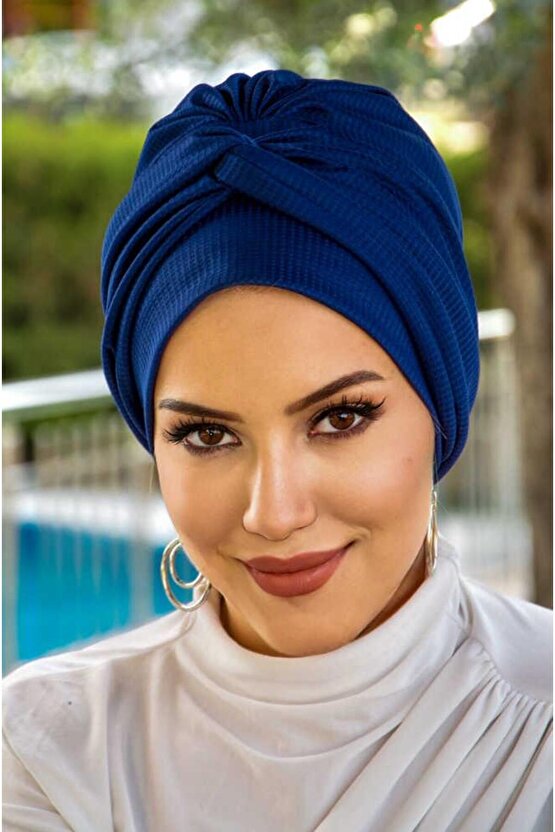 Açık Lacivert Burgu Detaylı Bone