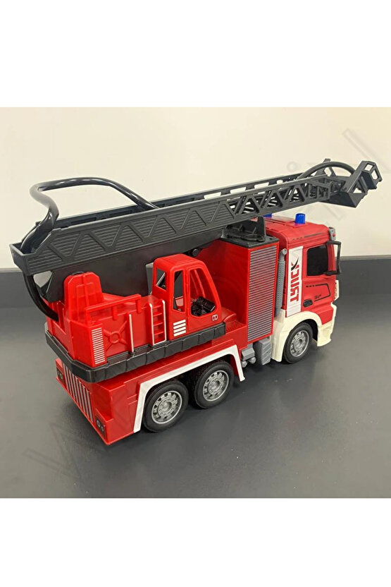 Oyuncak 2.4GHz Full Fonksiyon Uzaktan Kumandalı 1:12 Ölçek Işıklı ve Sesli Su Atan Şarjlı  İtfaiye