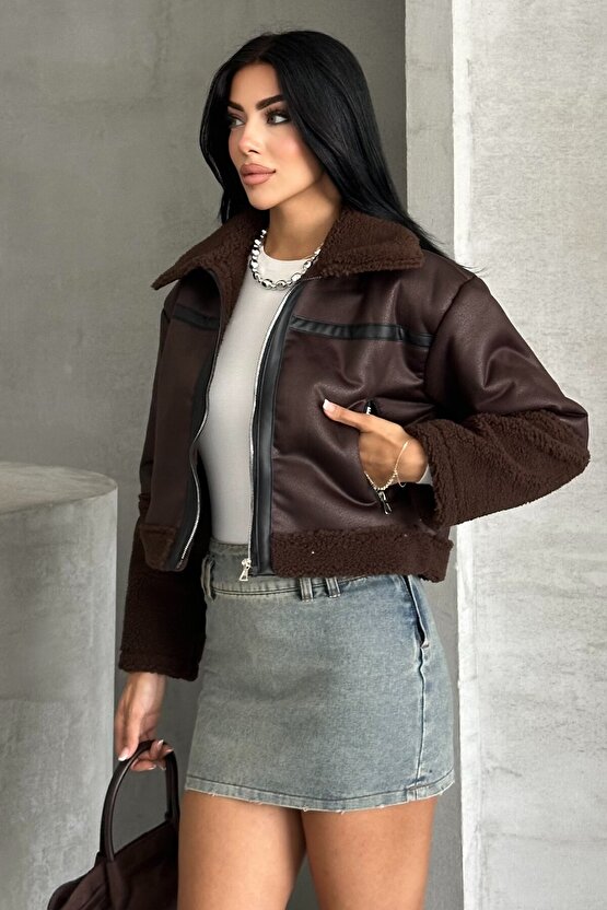 Kadın Peluş Detaylı Crop Biker Suni Deri Mont