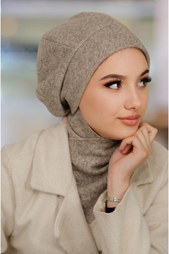 Bej Yumoş Tesettür Bere ve Etol Takım