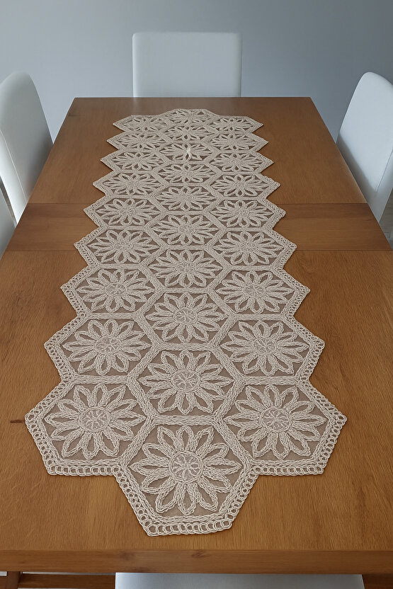 Fransız Dantel Yıldız Model 5 li, Masa Üzerine Runner İşlemeli Dantel (115X35CM