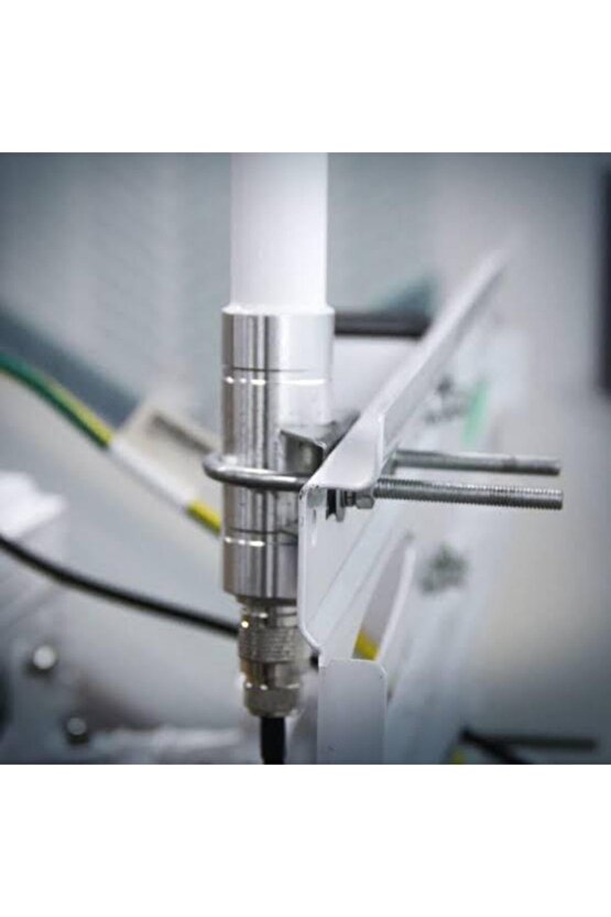 Helium Wan 5.8 Dbı 80 cm Fiber Anten ve Bağlantı Aparatı