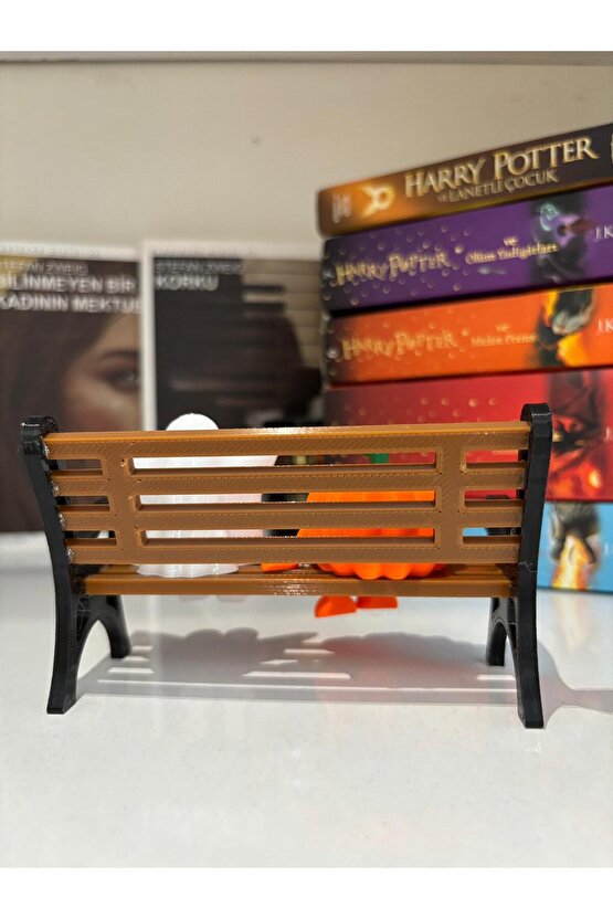 Bank Üzerinde Balkabağı Ve Sevimli Hayalet  Dekoratif Obje