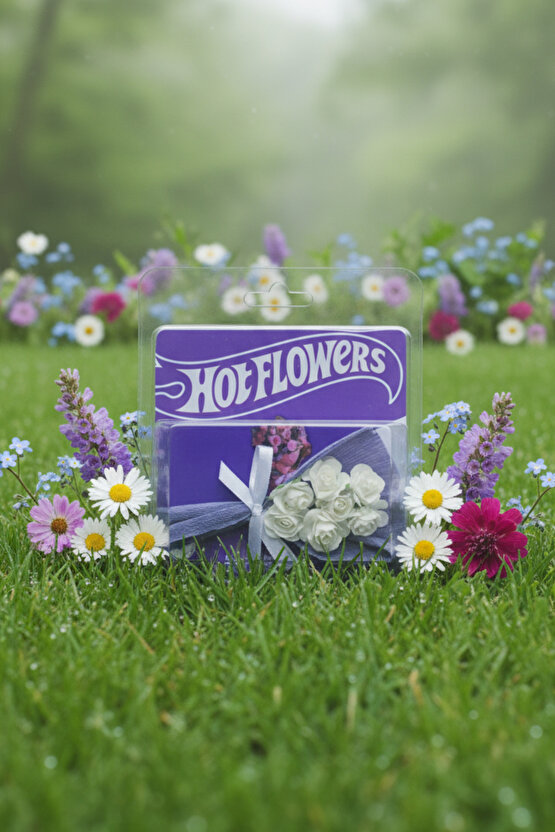 Sevgililer GünüYıl Dönümü İçin Farklı Hediye Minik Beyaz Gül Aranjmanı