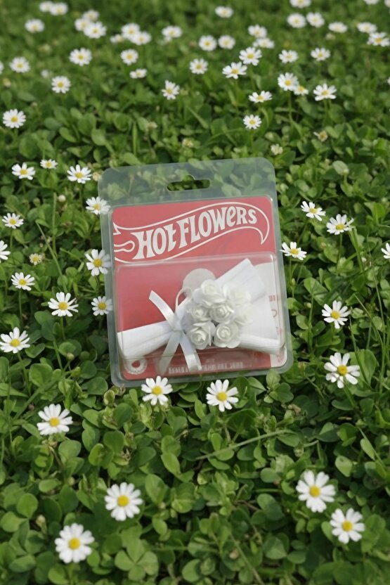 Hot Flowers Tasarım Koleksiyon Ürünü Beyaz Gül Buketi Sevgiliye Hediye Minik Buket