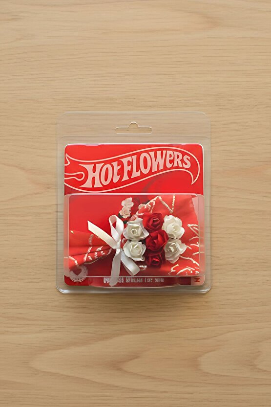 Hot Flowers Özel Tasarım Kırmızı Beyaz Gül Buketi Koleksiyonluk Minik Buket