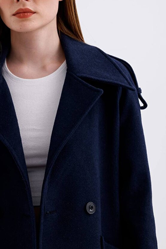 Kuşaklı Düğmeli Kaşe Kaban