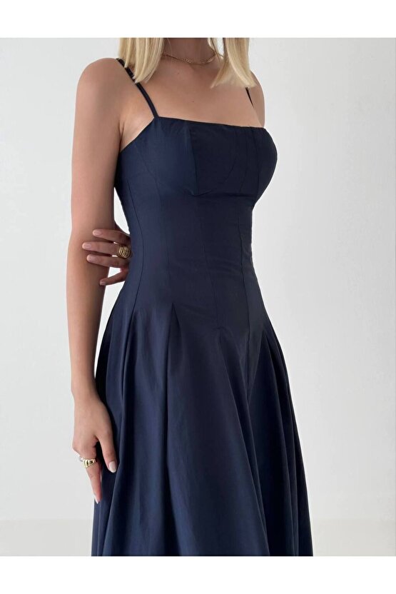 Pile Etek İnce Askılı Korse Formlu  Poplin Kumaş Siyah Midi Elbise