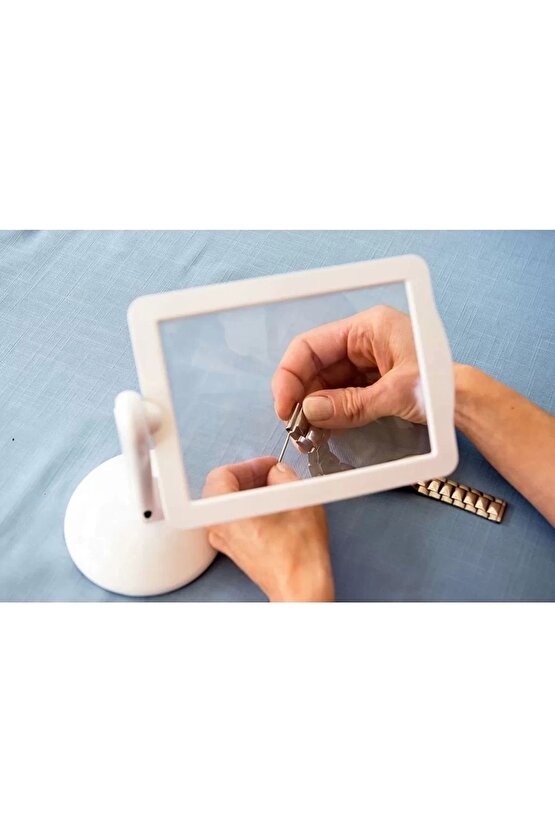 3x  360 Derece Döndürme Ekranlı, Çok Fonksiyonlu Masaüstü Büyüteç 3x