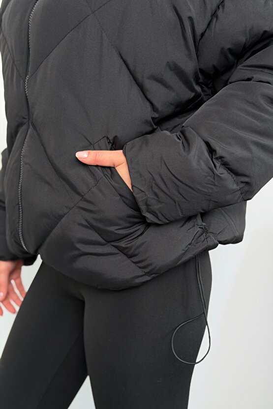 Kadın Siyah Oversize Şişme Mont - Yüksek Yaka, Baklava Desenli