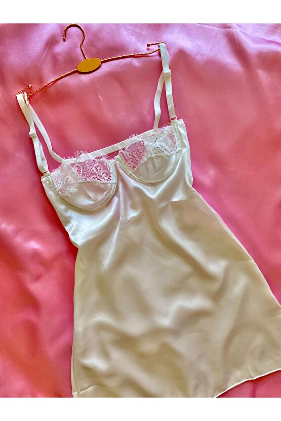 Dantel Detaylı Balenli Saten Gecelik