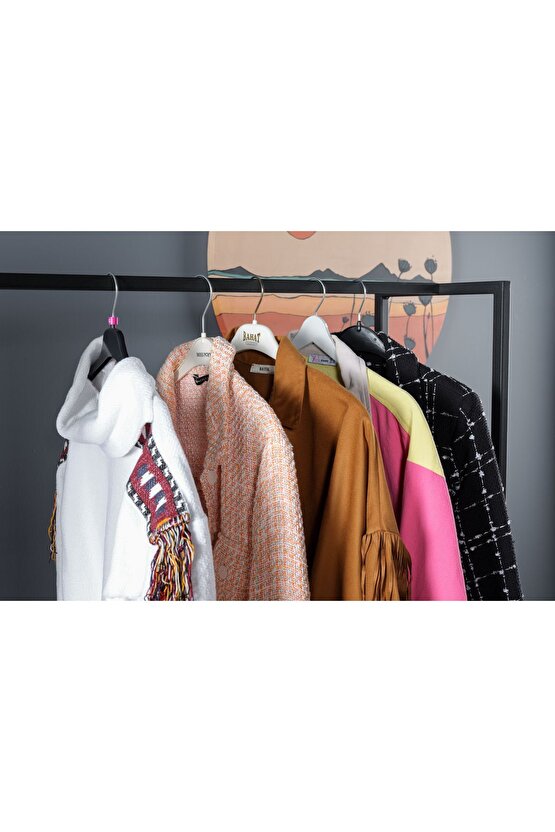 SCHÜCO Rafsız Askılık Konfeksiyon Askısı Elbise Askılığı