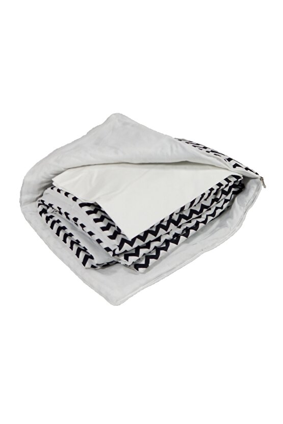 %100 Pamuklu Siyah Zikzaklı Kumaş Bebek Alt Açma Minderi Ve Beşik Içi Nevresim Takımı