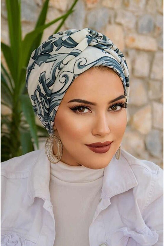 Gri Beyaz Desen Burgu Detaylı Bone