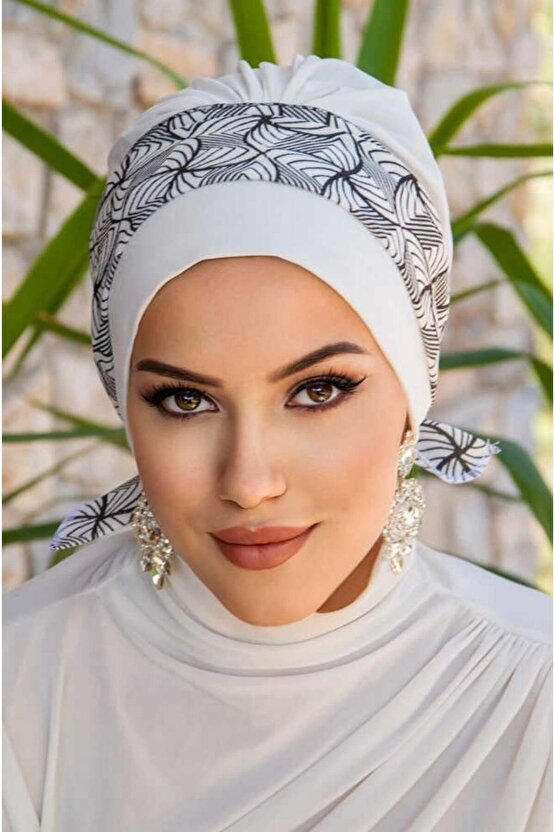 Beyaz Siyah Spiral Desenli Bantlı Hazır Bone